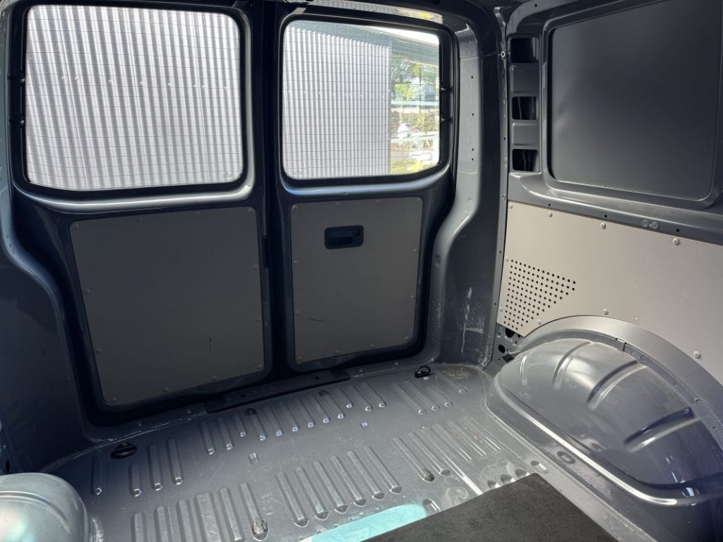 Volkswagen Transporter T6 L2H1 Long