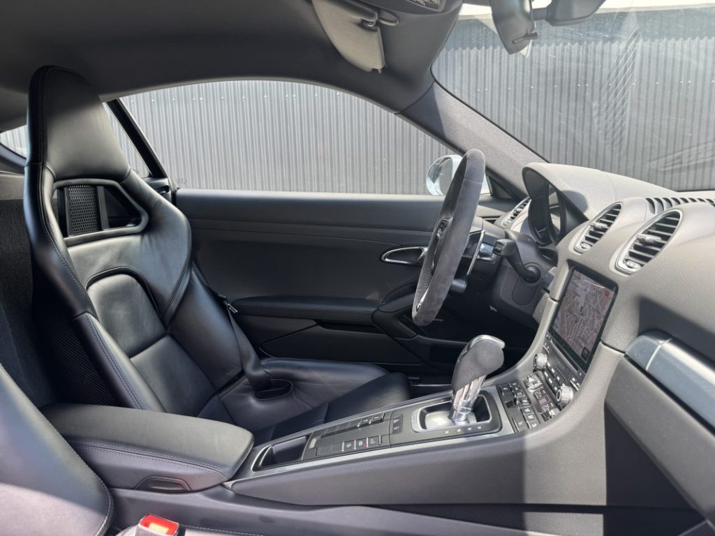 Porsche Cayman 718 S