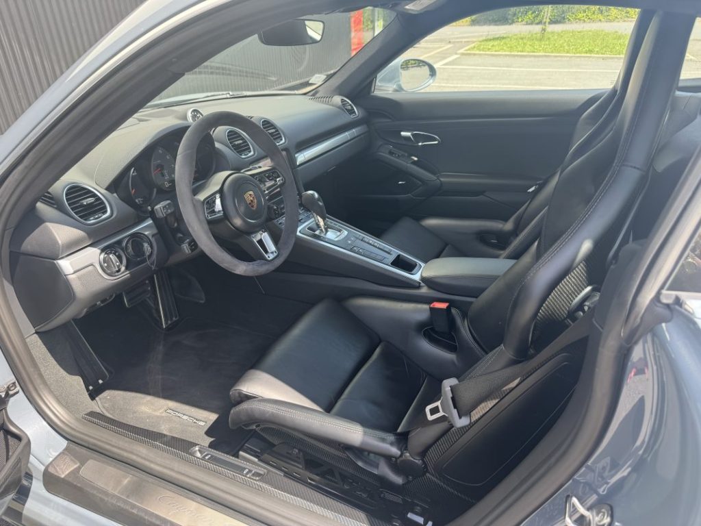 Porsche Cayman 718 S