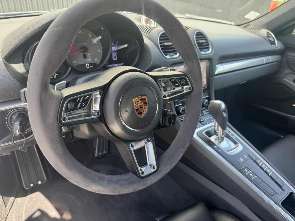 Porsche Cayman 718 S