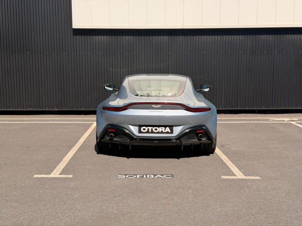 Aston Martin Vantage