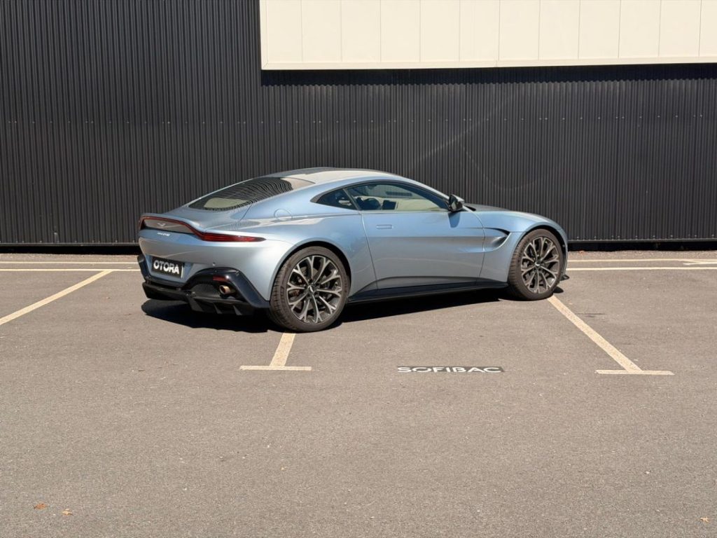 Aston Martin Vantage