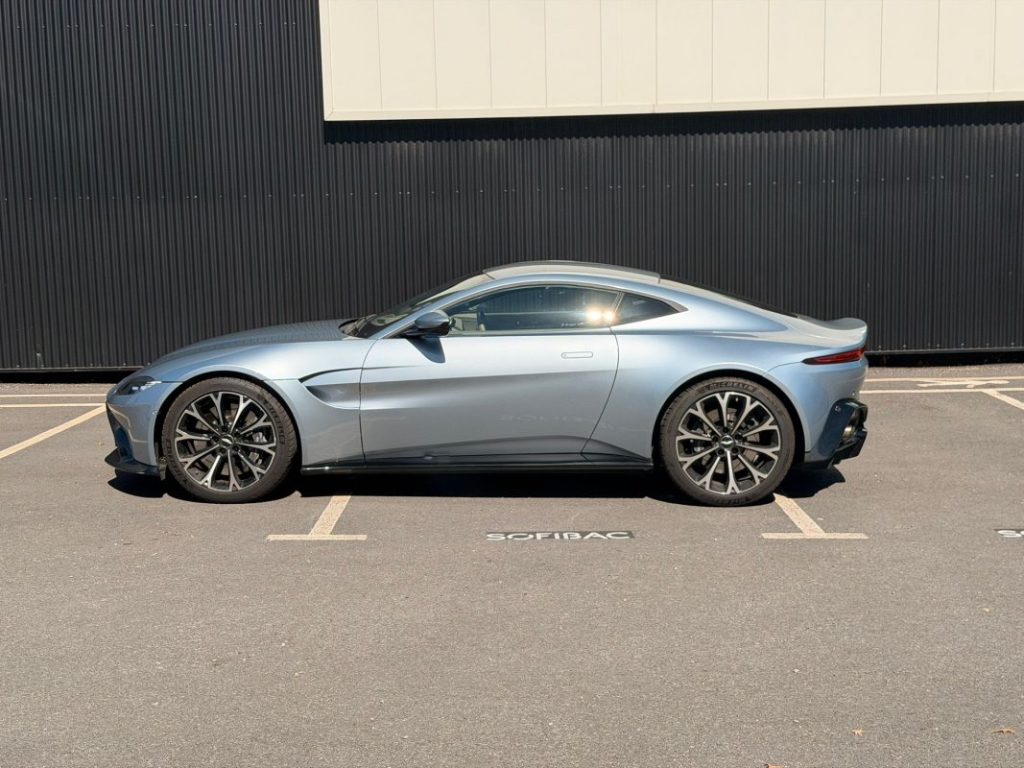 Aston Martin Vantage